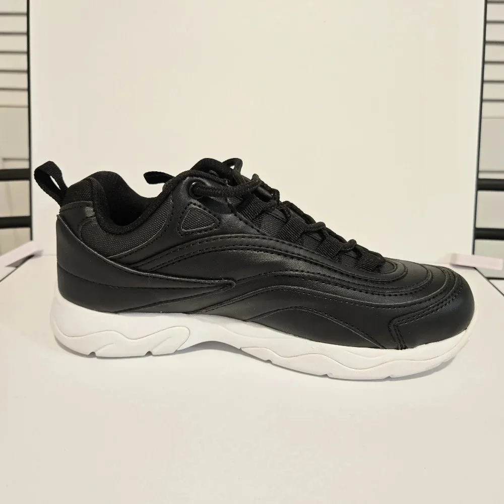 FILA Black Classic Sneakers – Stylish Comfort for Everyday Wear - Picture 2 of 11